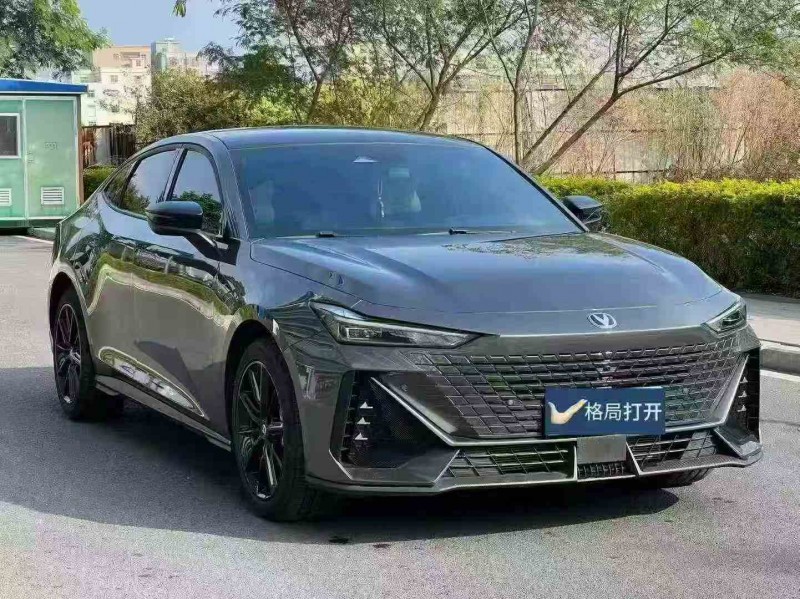 汕头25年长安汽车UNI2