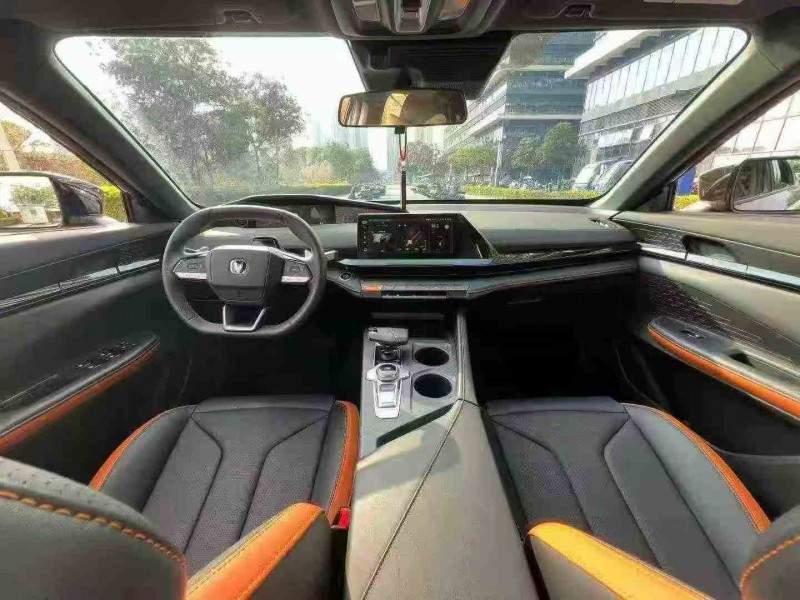 汕头25年长安汽车UNI5