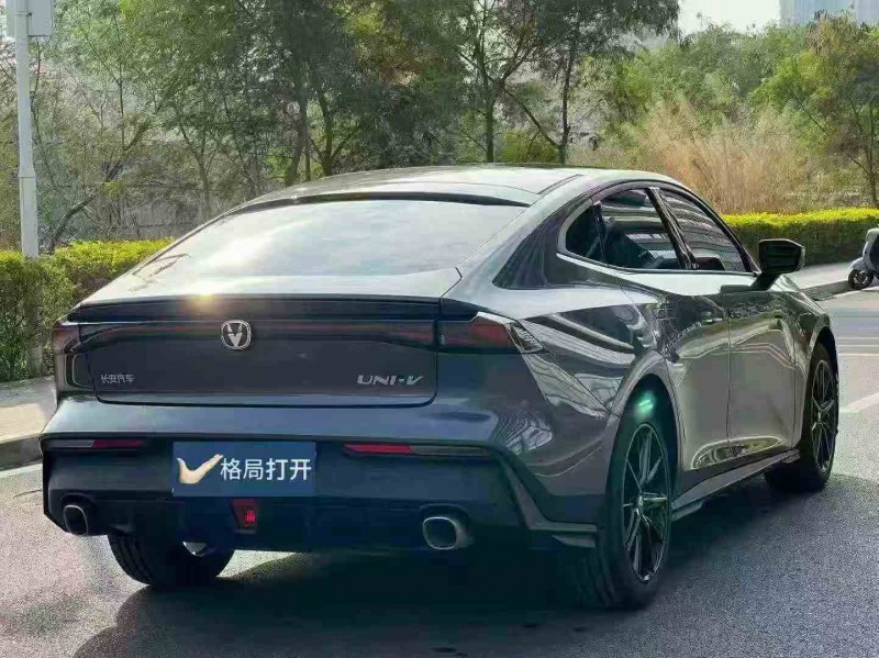 汕头25年长安汽车UNI6