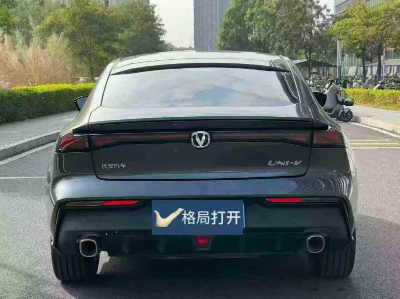 汕头25年长安汽车UNI8