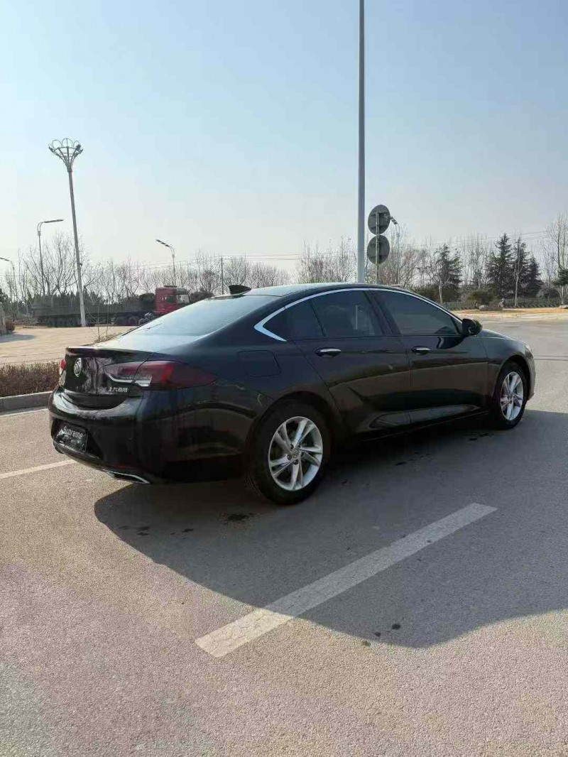 济南21年别克君威7