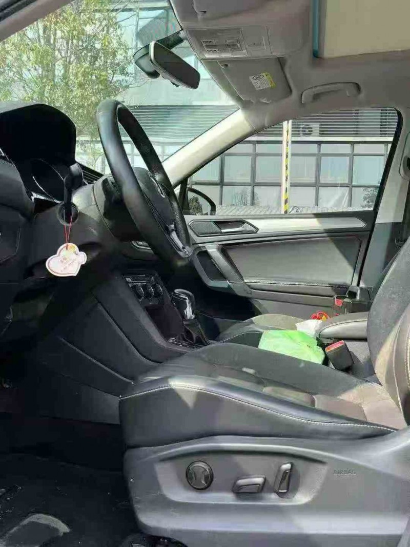 佛山18年大众途观4