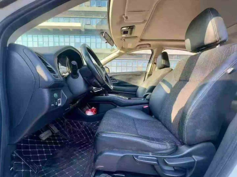 江门16年本田缤智4