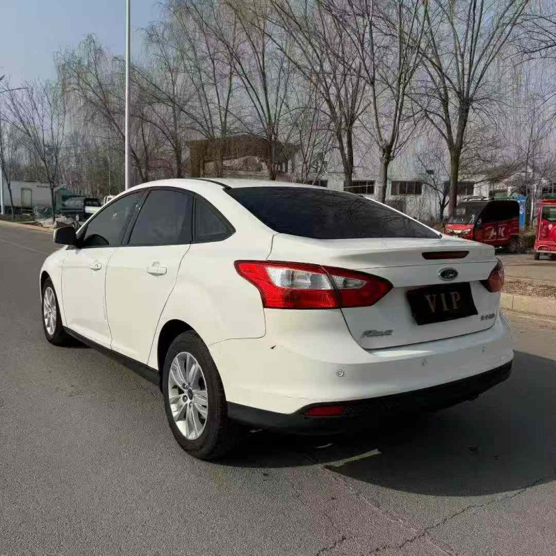 淄博15年福特福克斯8