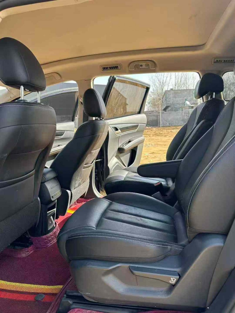 东营18年比亚迪宋4