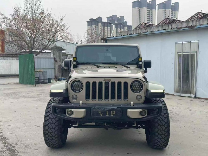 烟台17年Jeep牧马人1