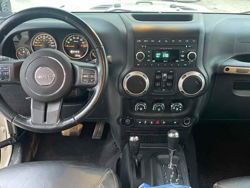 烟台17年Jeep牧马人4