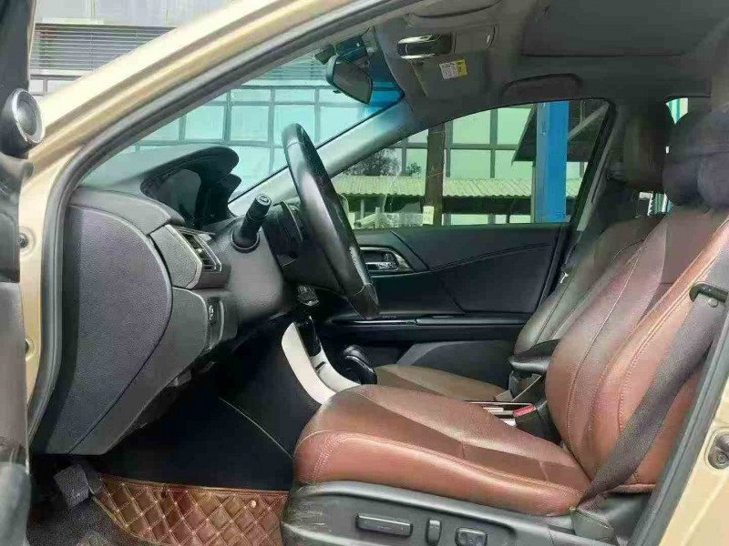 江门17年本田雅阁6