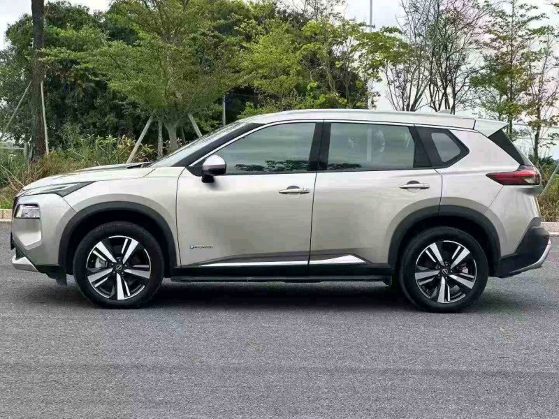 汕头23年日产奇骏2