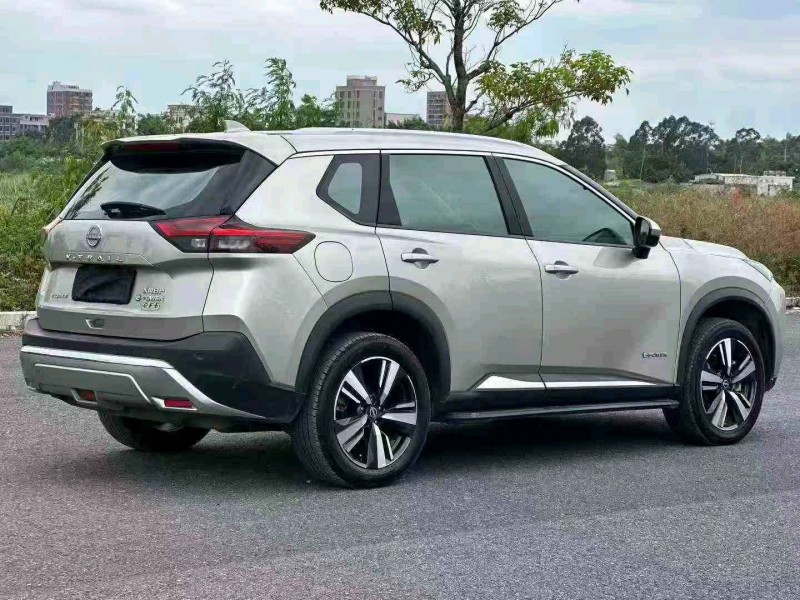 汕头23年日产奇骏7