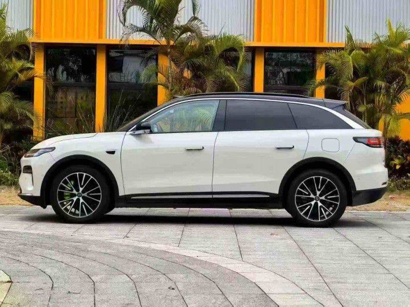 江门25年零跑汽车C117