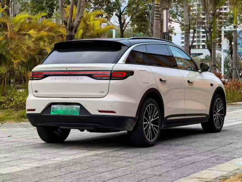 江门25年零跑汽车C118