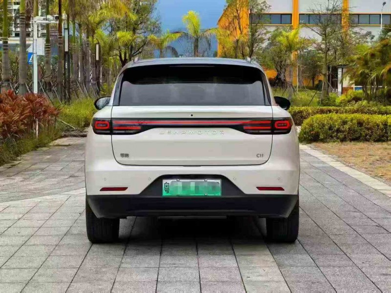 江门25年零跑汽车C119