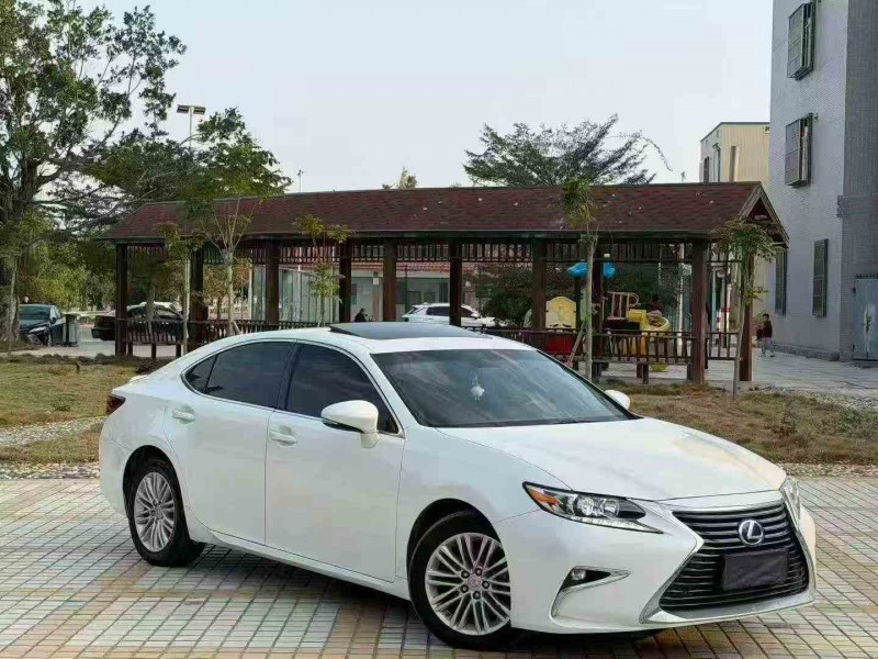 汕头16年雷克萨斯ES3