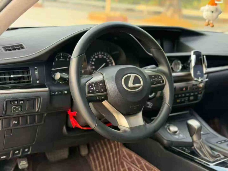 汕头16年雷克萨斯ES4