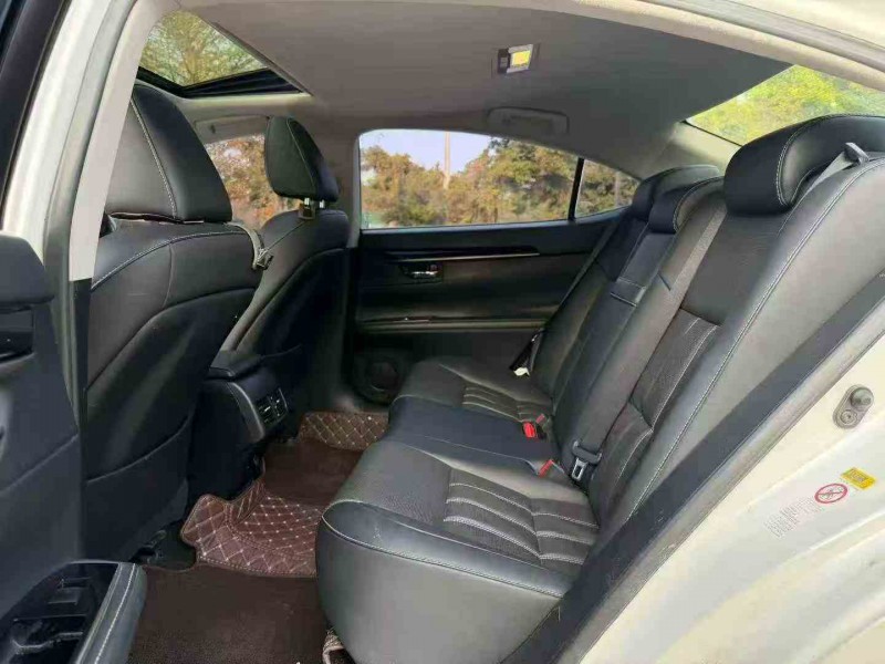 汕头16年雷克萨斯ES6