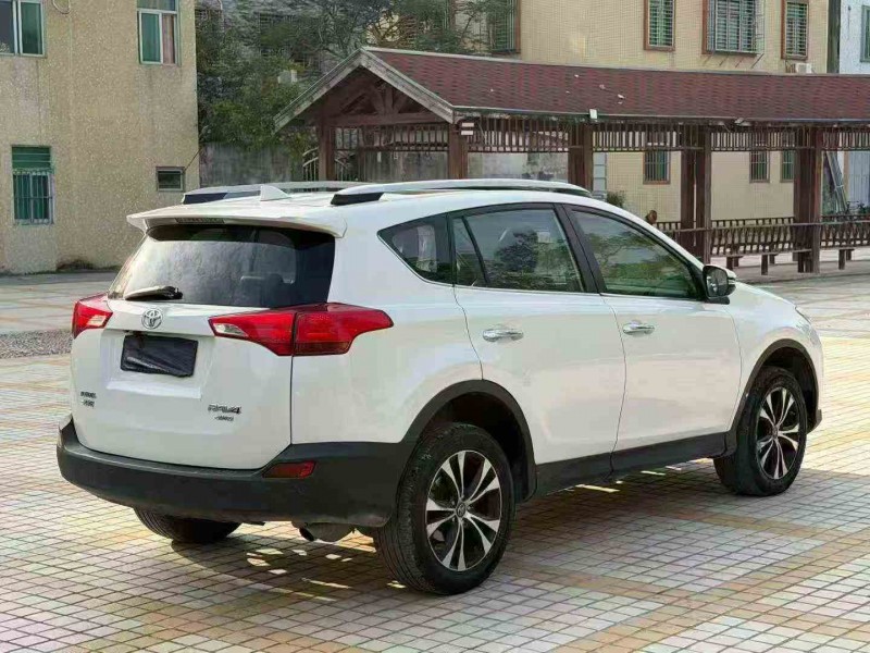 珠海15年丰田RAV47