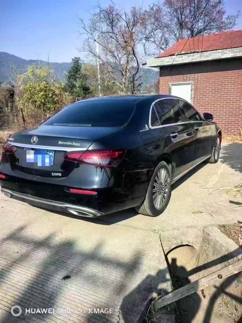 金华21年奔驰E8