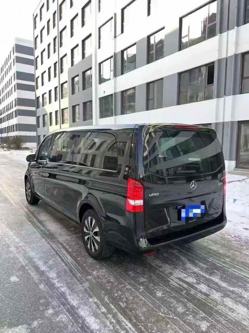 烟台22年奔驰威霆9