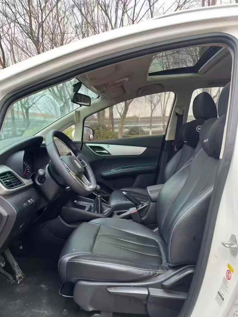 东营20年比亚迪宋MAX5