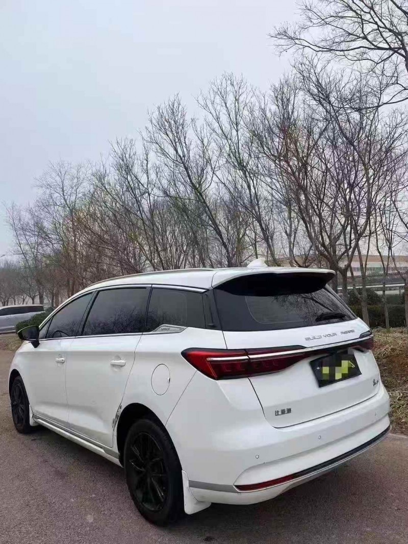 东营20年比亚迪宋MAX9
