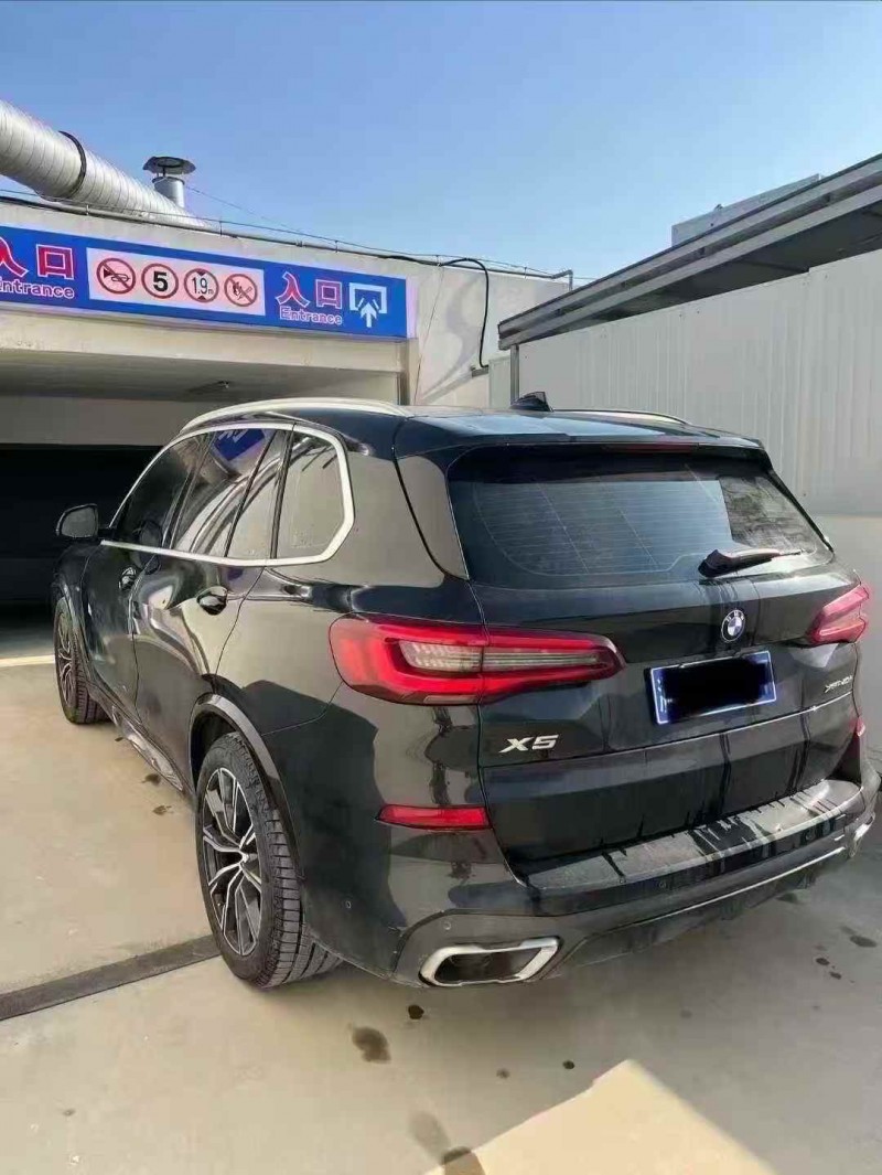 南通21年宝马X57