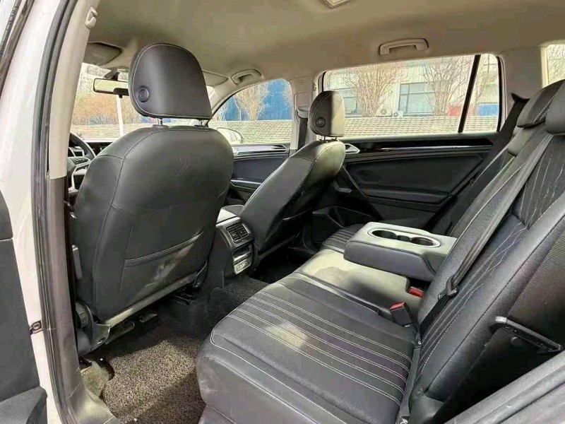 东营22年大众途观5