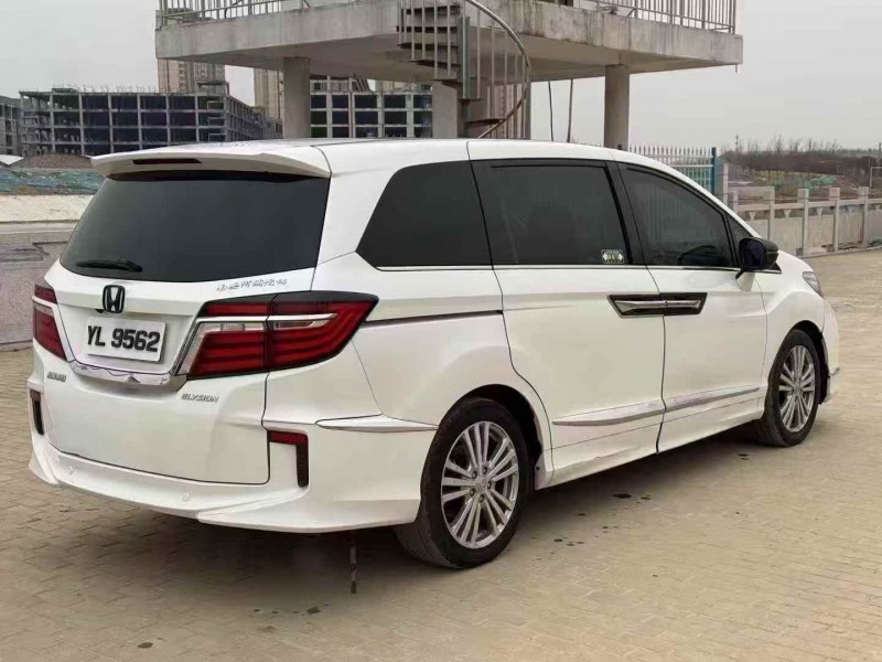 安阳17年本田艾力绅7