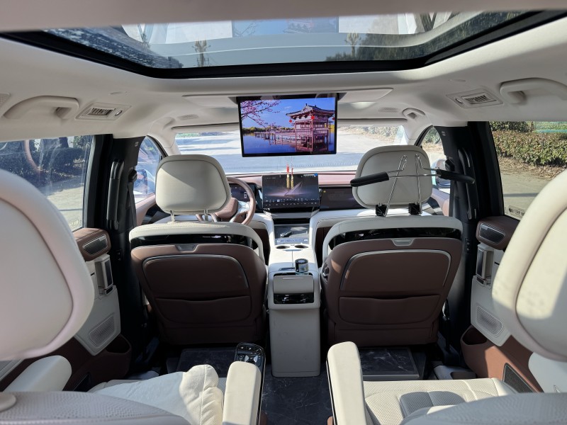 盐城25年比亚迪夏8