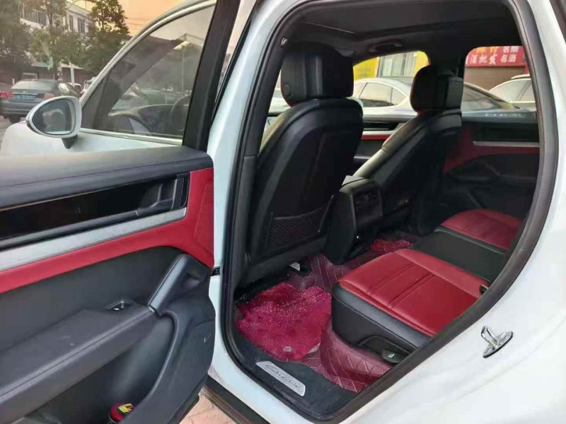 十堰24年保时捷卡宴6