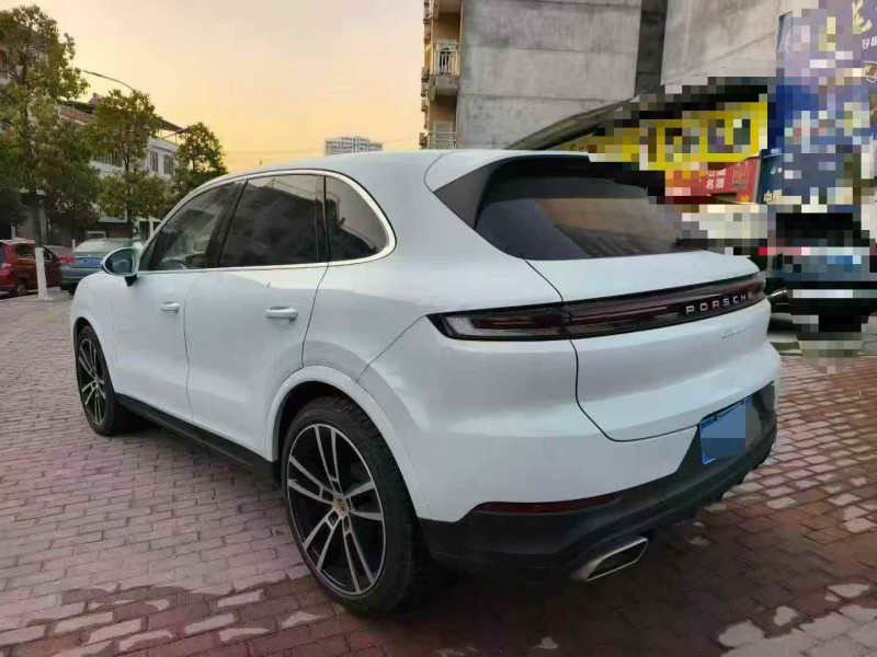 十堰24年保时捷卡宴8