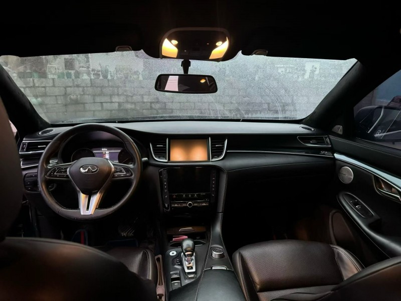 中山18年英菲尼迪QX504