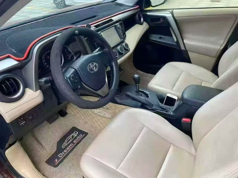 广州16年丰田RAV48