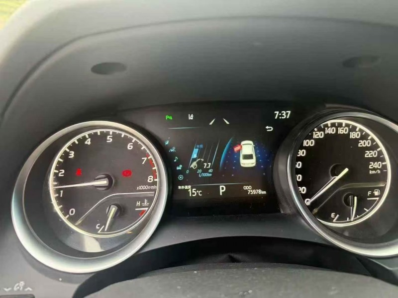 潍坊22年丰田凯美瑞5