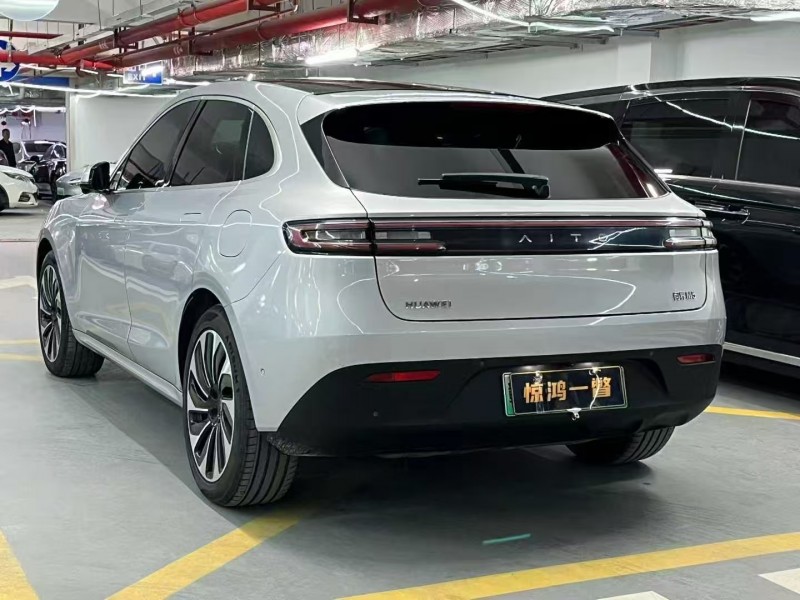 广州22年华为智选问界7