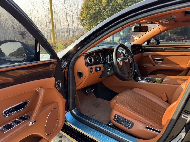 盐城17年宾利飞驰6