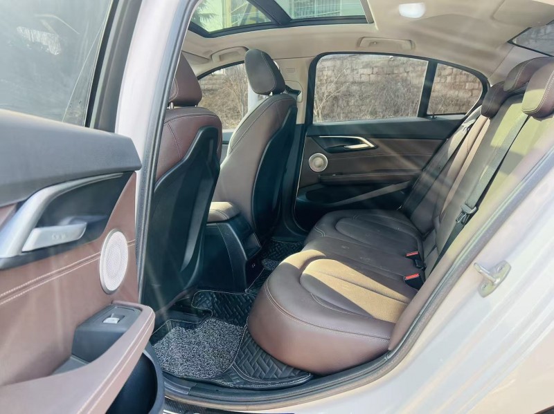 烟台22年宝马1系5