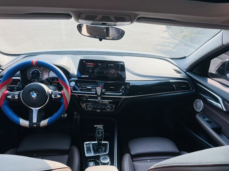 烟台22年宝马1系7