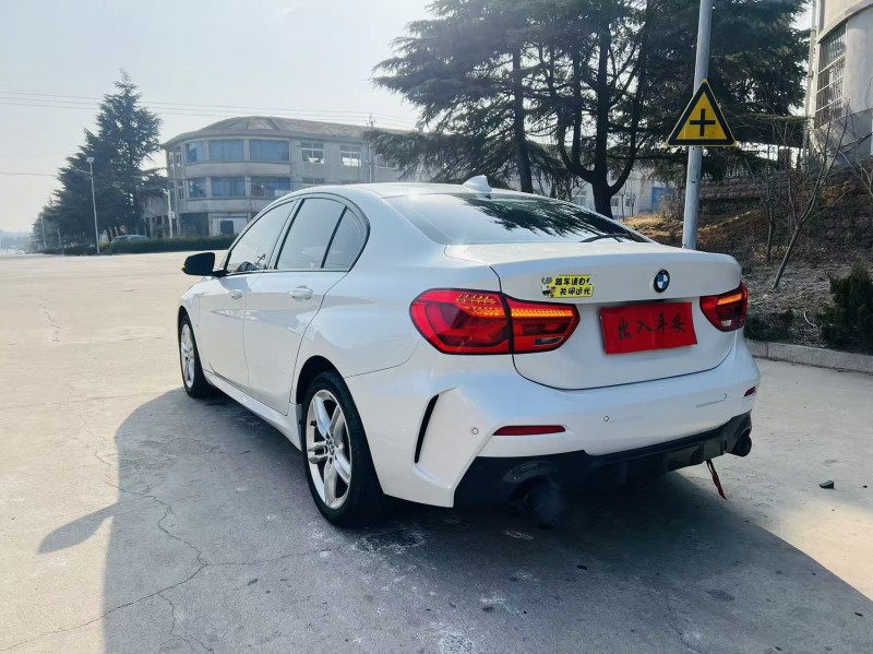 烟台22年宝马1系9