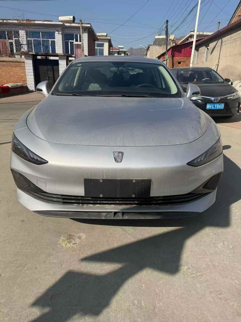 承德26年荣威D71