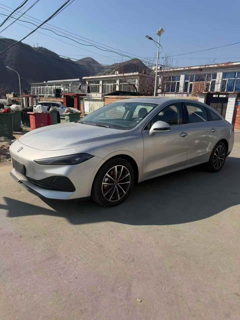 承德26年荣威D72