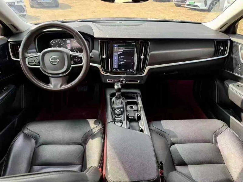 泰安19年沃尔沃V907