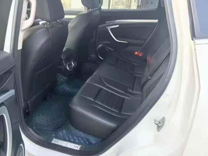 青岛17年长城汽车魏牌4