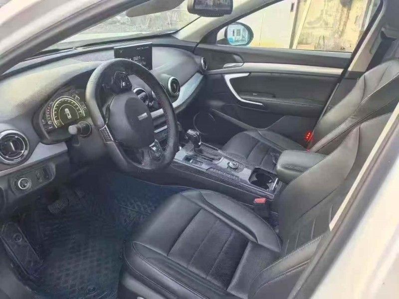 青岛17年长城汽车魏牌5