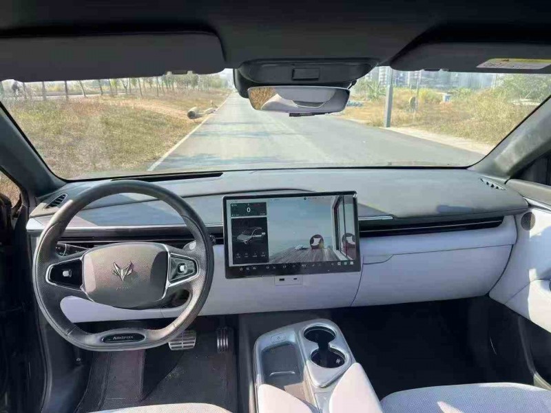 佛山24年极狐汽车阿尔法6