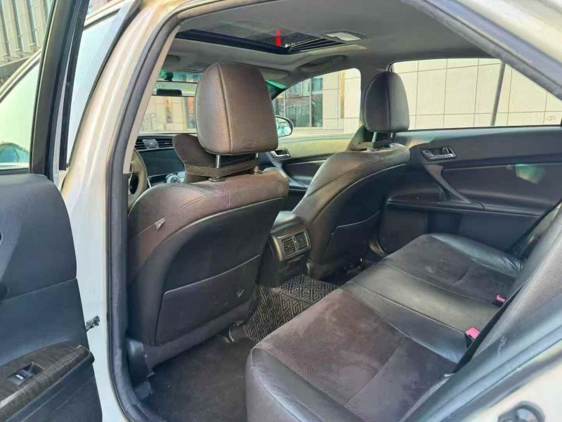 德州15年丰田锐志8