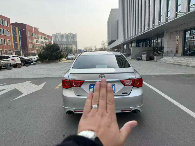 莱芜12年丰田锐志6