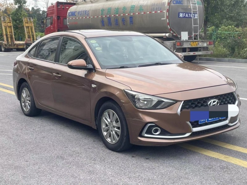 常德18年现代悦动2