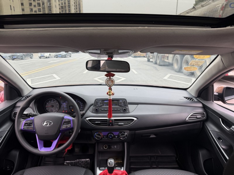 常德18年现代悦动7