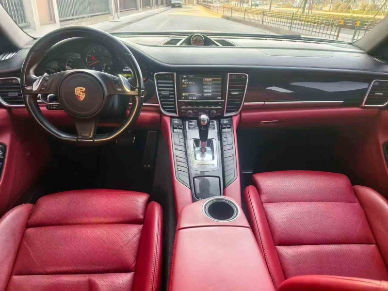 湖州15年保时捷帕拉梅拉7